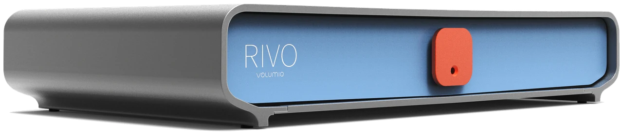 Volumio Rivo in finitura Classic, visto di tre quarti da sinistra: chassis grigio con frontale azzurro, la scritta Rivo e un pulsante quadrato arancione.